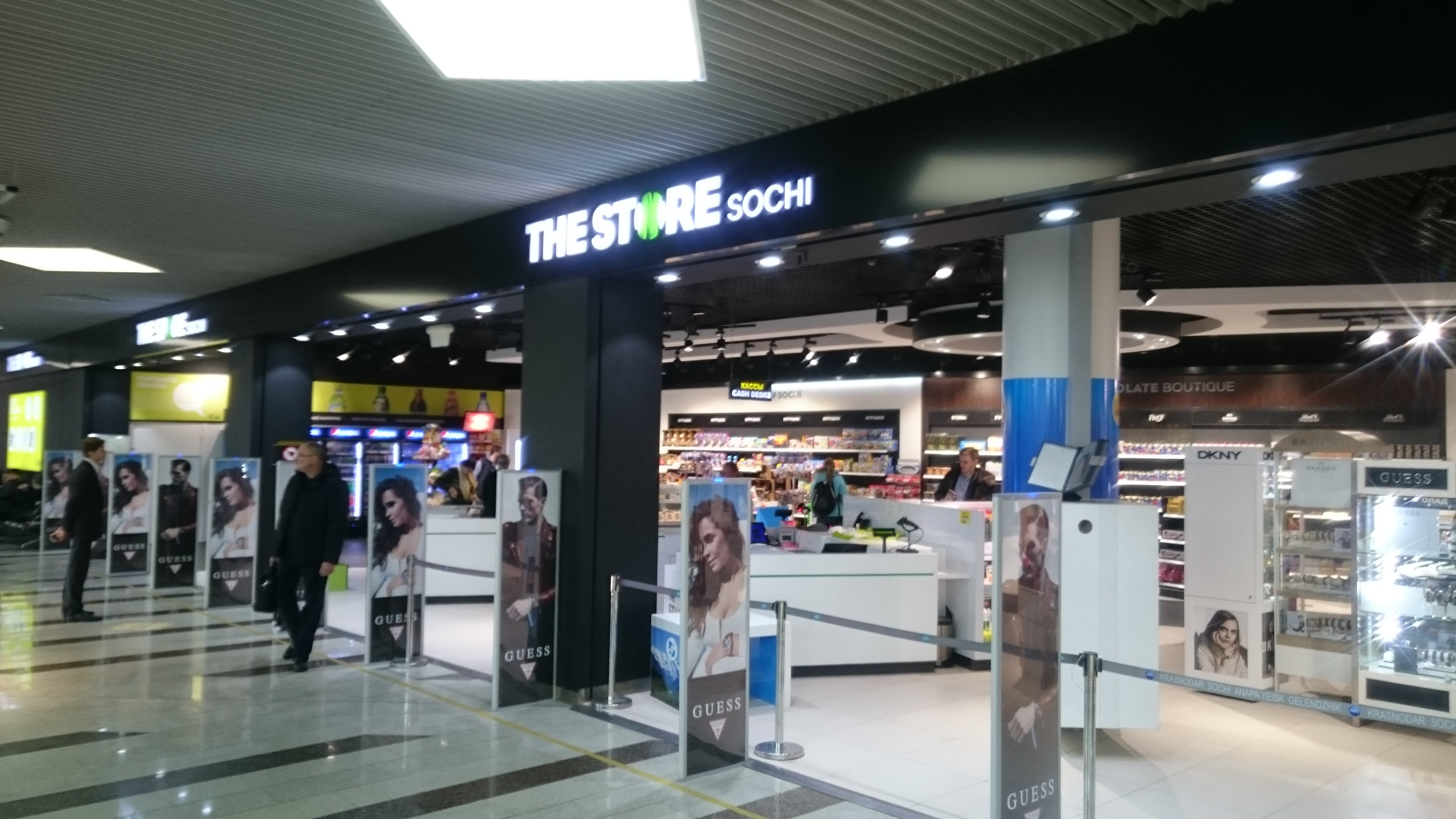 Освещение магазина беспошлинной торговли THE STORE Sochi 
