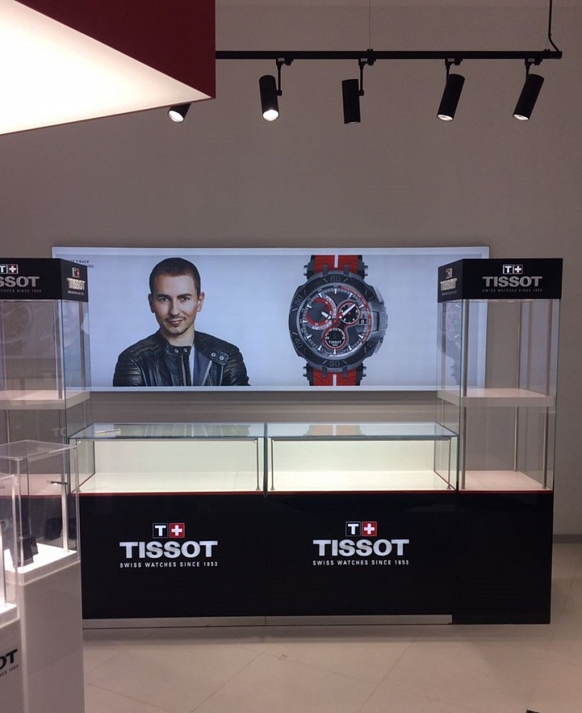 Освещение магазина швейцарских наручных часов Tissot