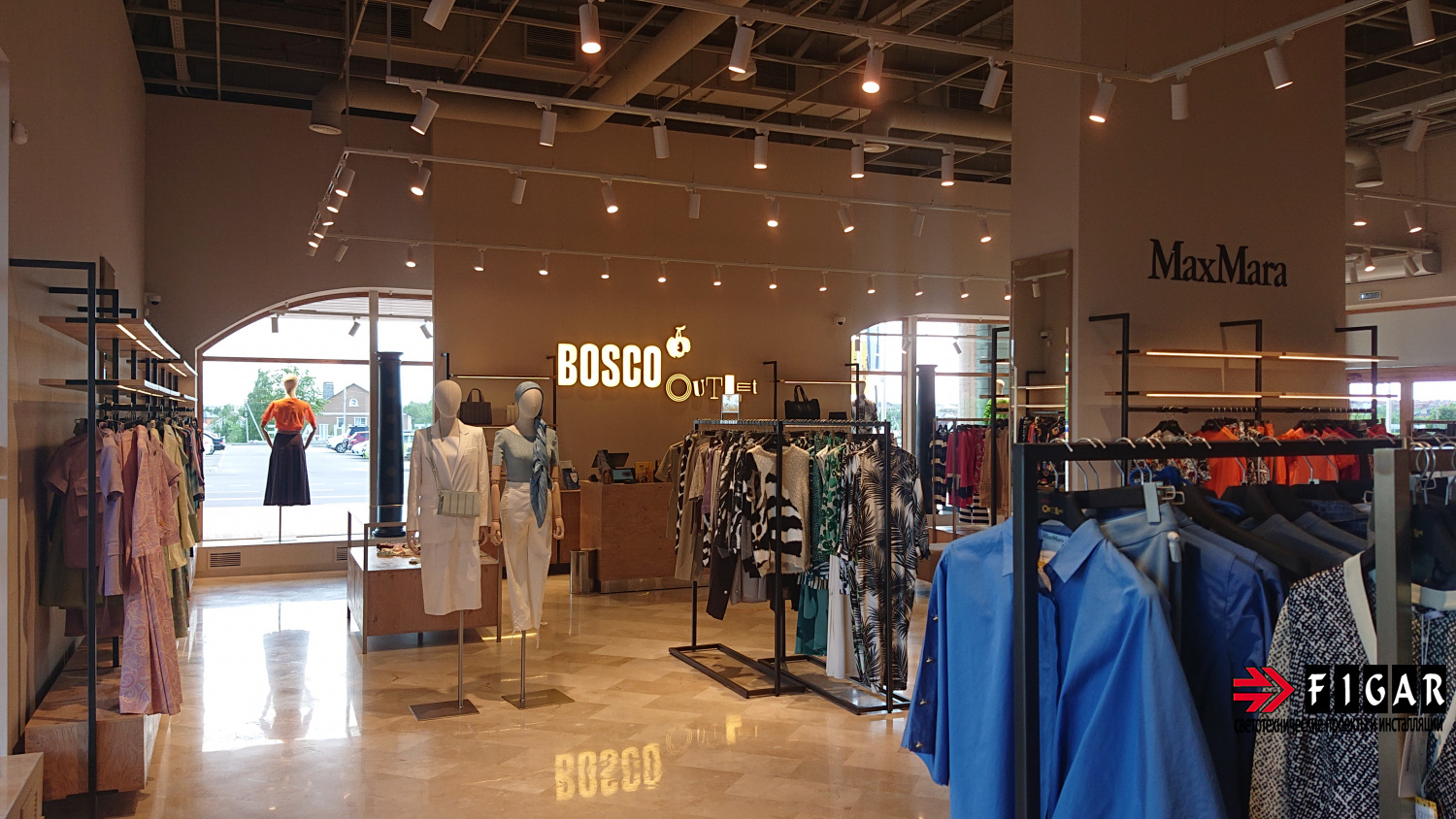 Оформление освещения в магазине MaxMara Outlet Village