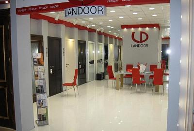 Освещение салона дверей LANDOOR