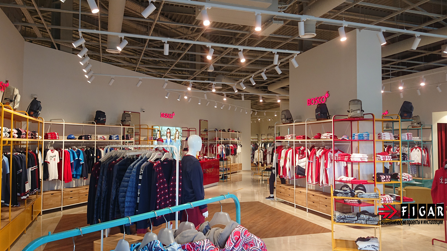 Оформление освещения в магазине Bosco Outlet Village