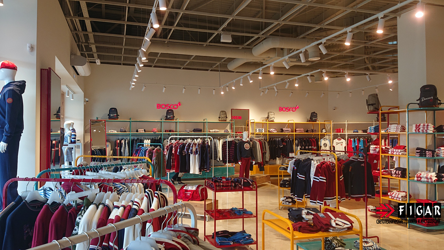 Оформление освещения в магазине Bosco Outlet Village
