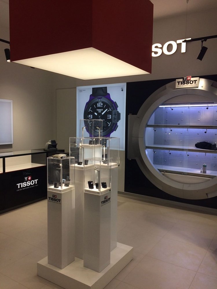 Освещение магазина швейцарских наручных часов Tissot