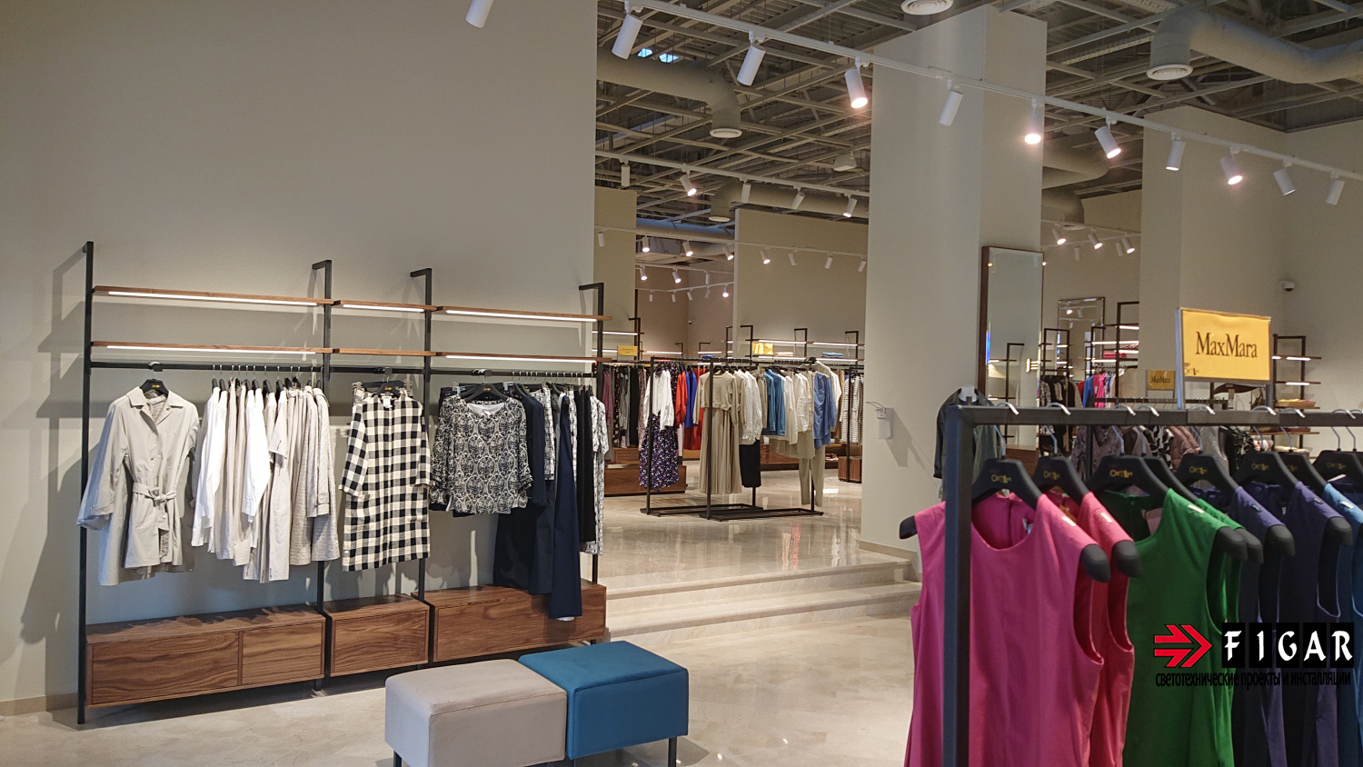 Оформление освещения в магазине MaxMara Outlet Village