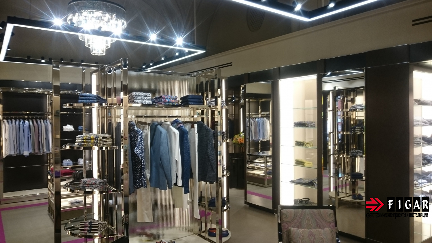 Оформление освещения в магазине одежды ETRO